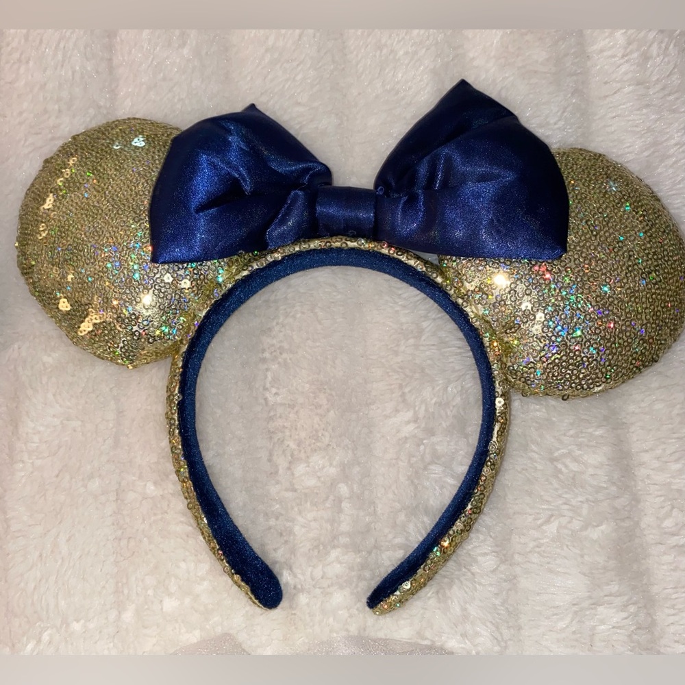 DISNEY World PARKS Adult Minnie Mickey Mouse Ears Headband Epcot Norway Bride - Picture 7 of 13